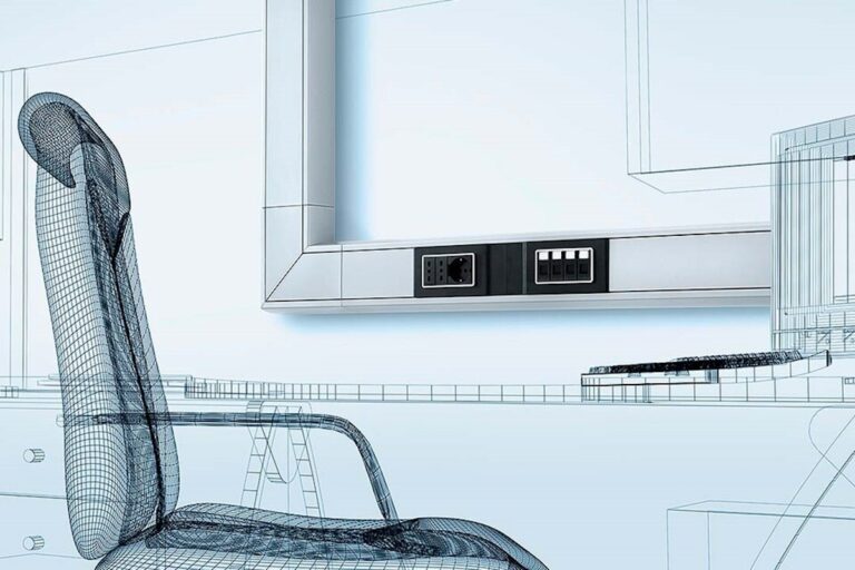 Calha PVC instalada em parede